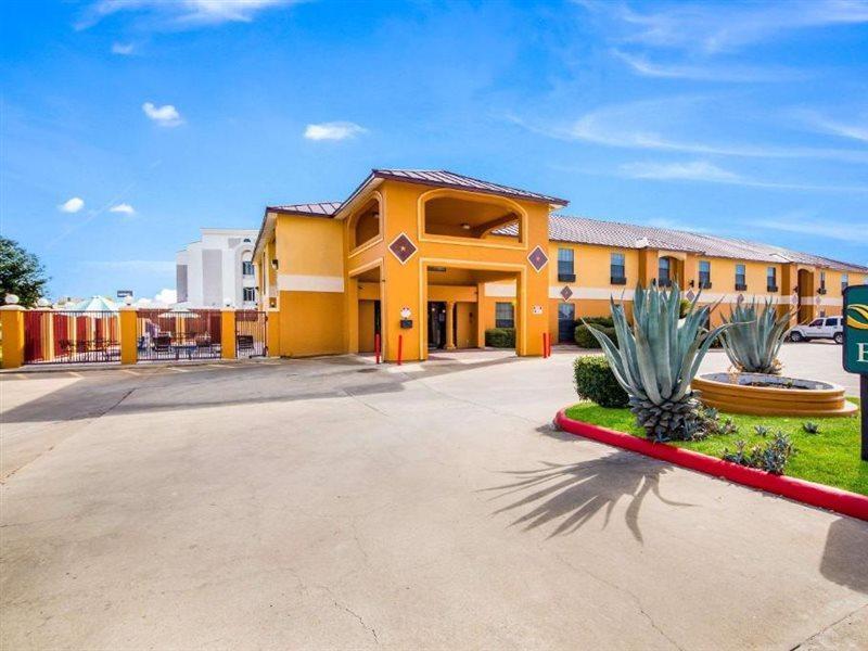 Quality Inn Bastrop Exterior photo