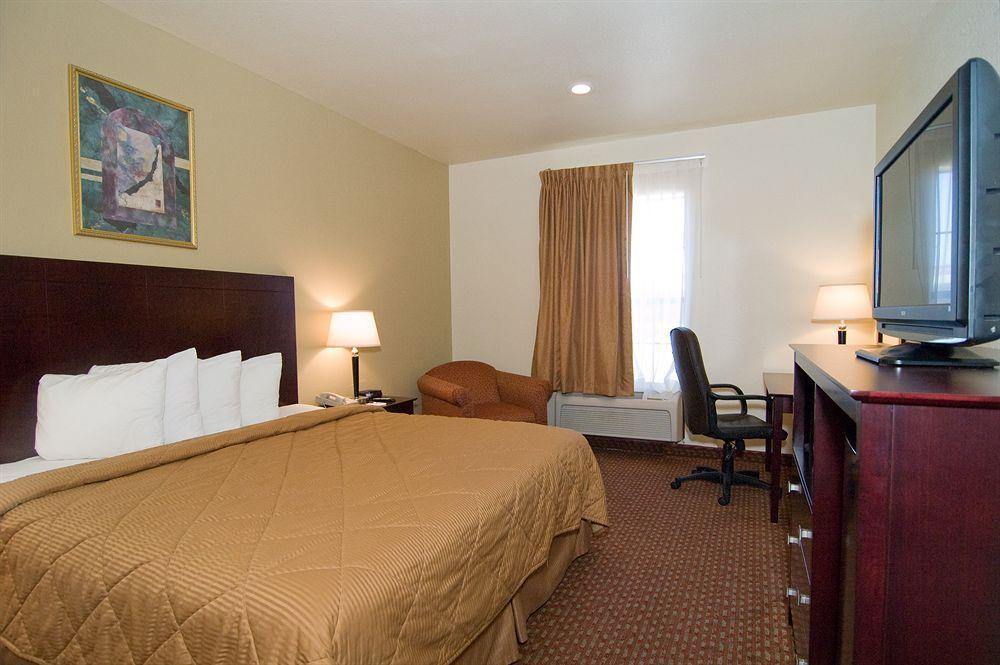 Quality Inn Bastrop Exterior photo